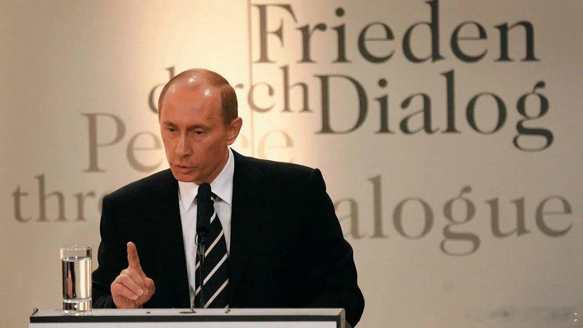 2007年2月10日，普京在慕尼黑安全会议上警告：北约东扩就意味着战争。海外新鲜