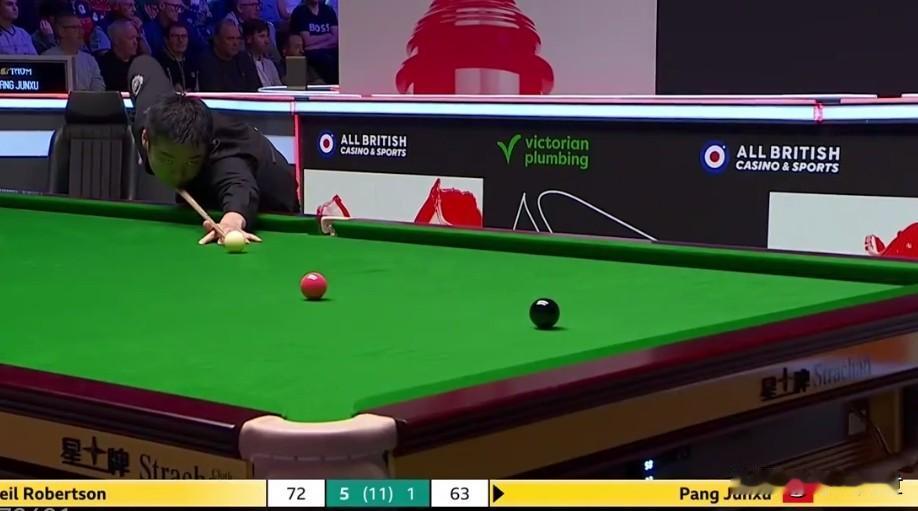 悬崖边上的自我救赎！庞俊旭未来可期。
局分落后1：5，第七局落后11：72、台面