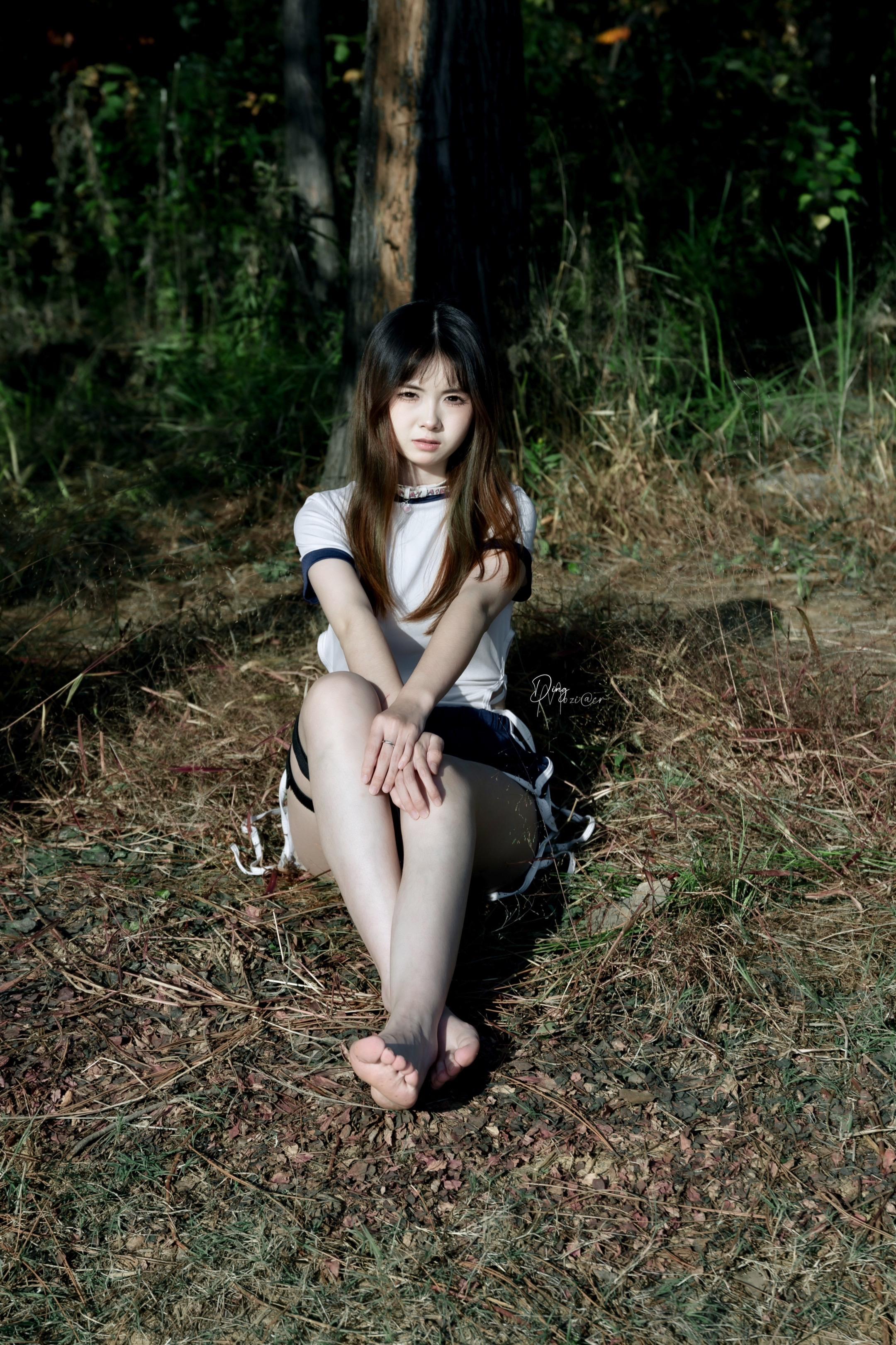 森林的尽头是阳光明媚的暖阳。《森系少女氛围感写真》 模特：  拍摄地点...