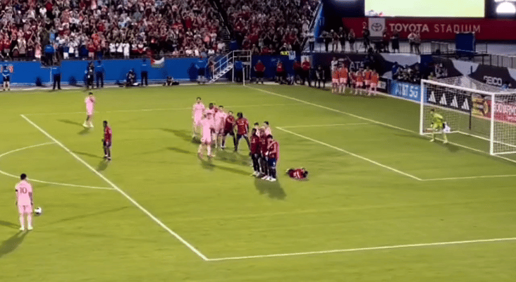 在梅西面前，老板贝克汉姆的地位难保了[笑哭]，好大哥罗纳尔迪尼奥也在瑟瑟发抖[捂