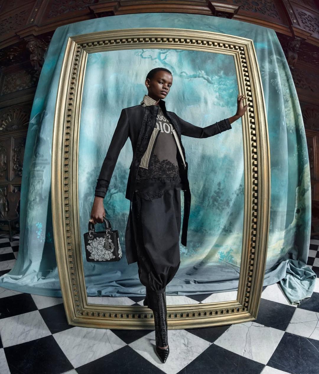 DIOR 2024秋冬成衣系列，以弗吉尼亚·伍尔夫《奥兰多》为灵感，讲述一场关于