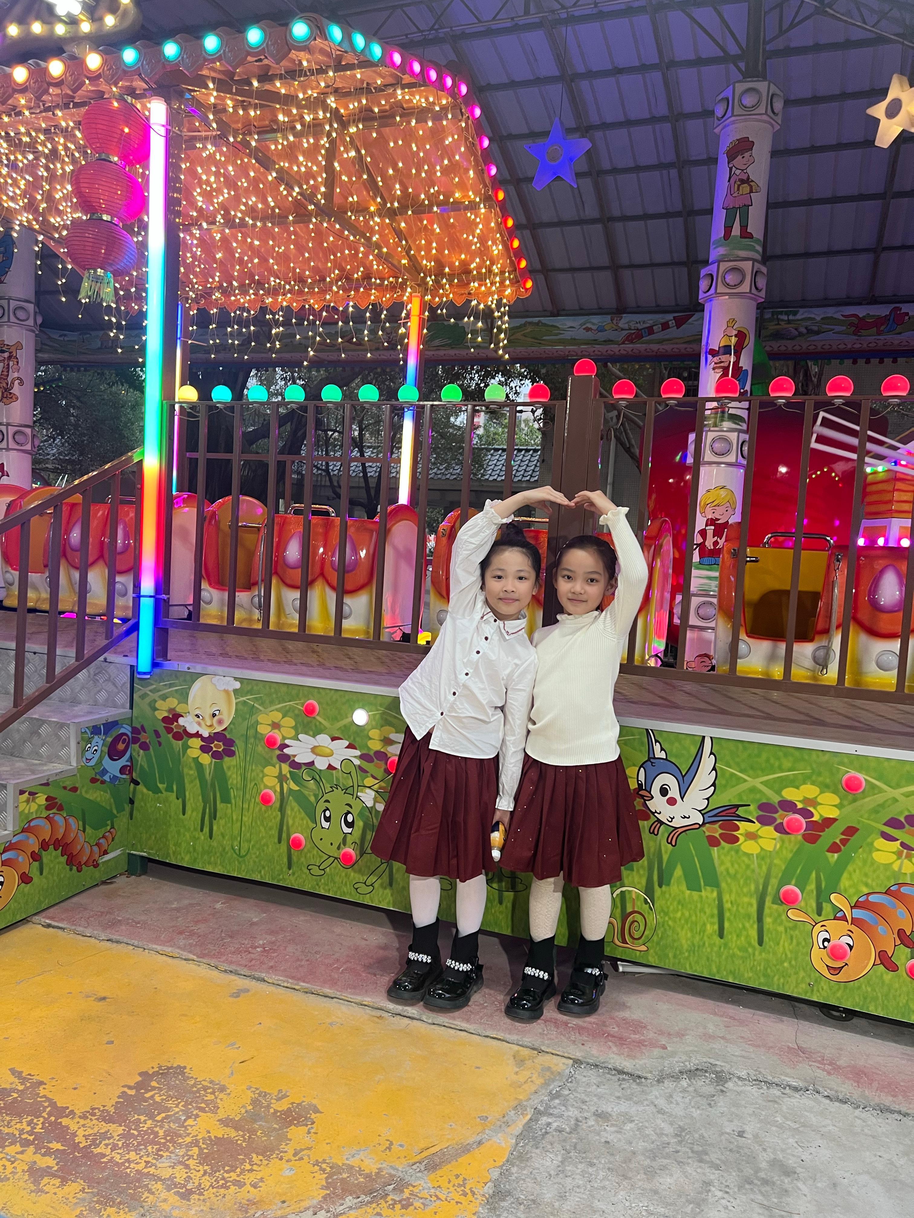 大姨兜兜圆圆他们一早出发了～今晚就可以和大家团聚啦～今晚把米米送出去我妈家里住两