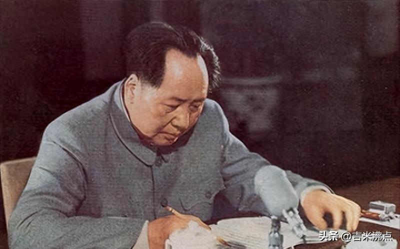 苏联解体三十年了，中国没跟着倒，不是运气好。
1956年毛泽东说“要以苏为鉴”，