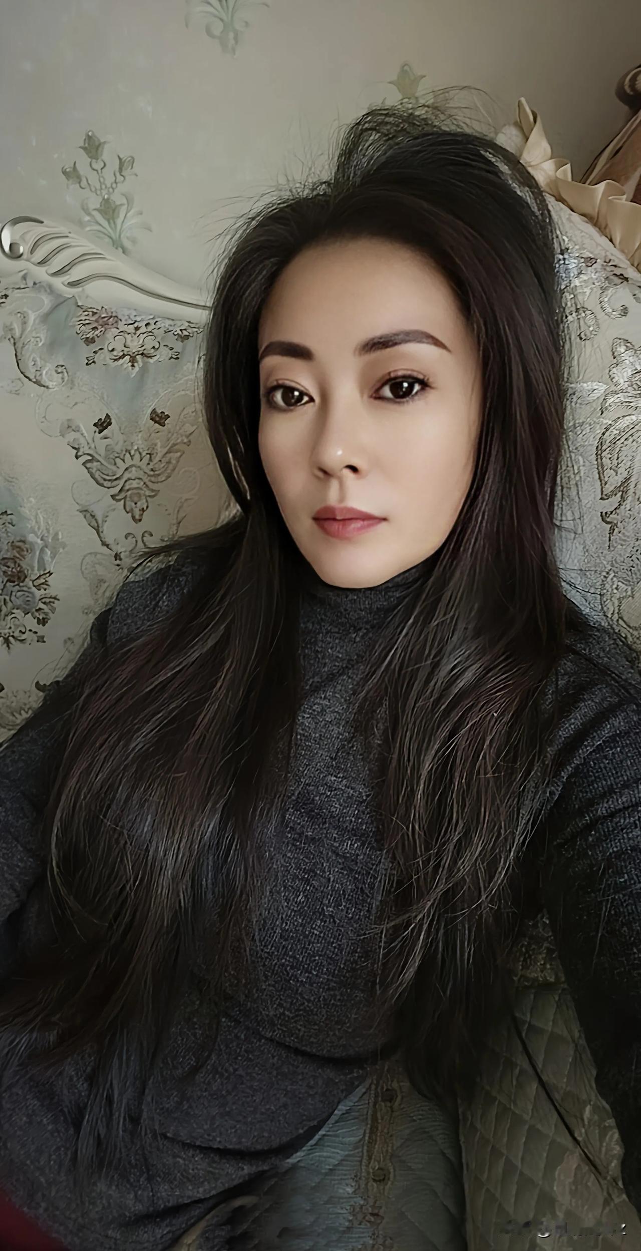 有些时候一个人的状态变好，恰恰就发生在他不再逼迫自己变好的时候，发生在他推开外界