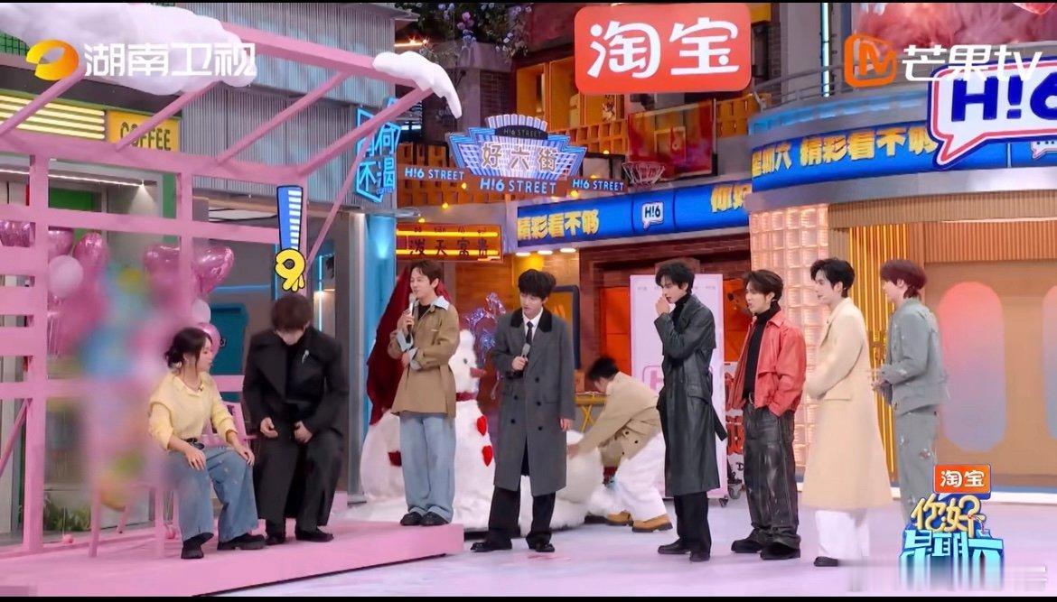 李雪琴你们还不如不来 “谁知女主心” 环节笑料拉满！颜安猜迟到如何让雪琴消气，刚