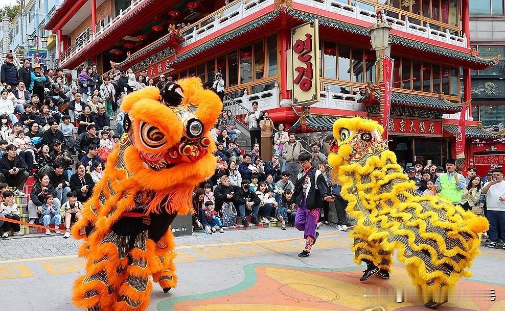 韩国华侨已有约140年历史，最早可追溯到1882年壬午兵变后进入朝鲜的清朝商人，