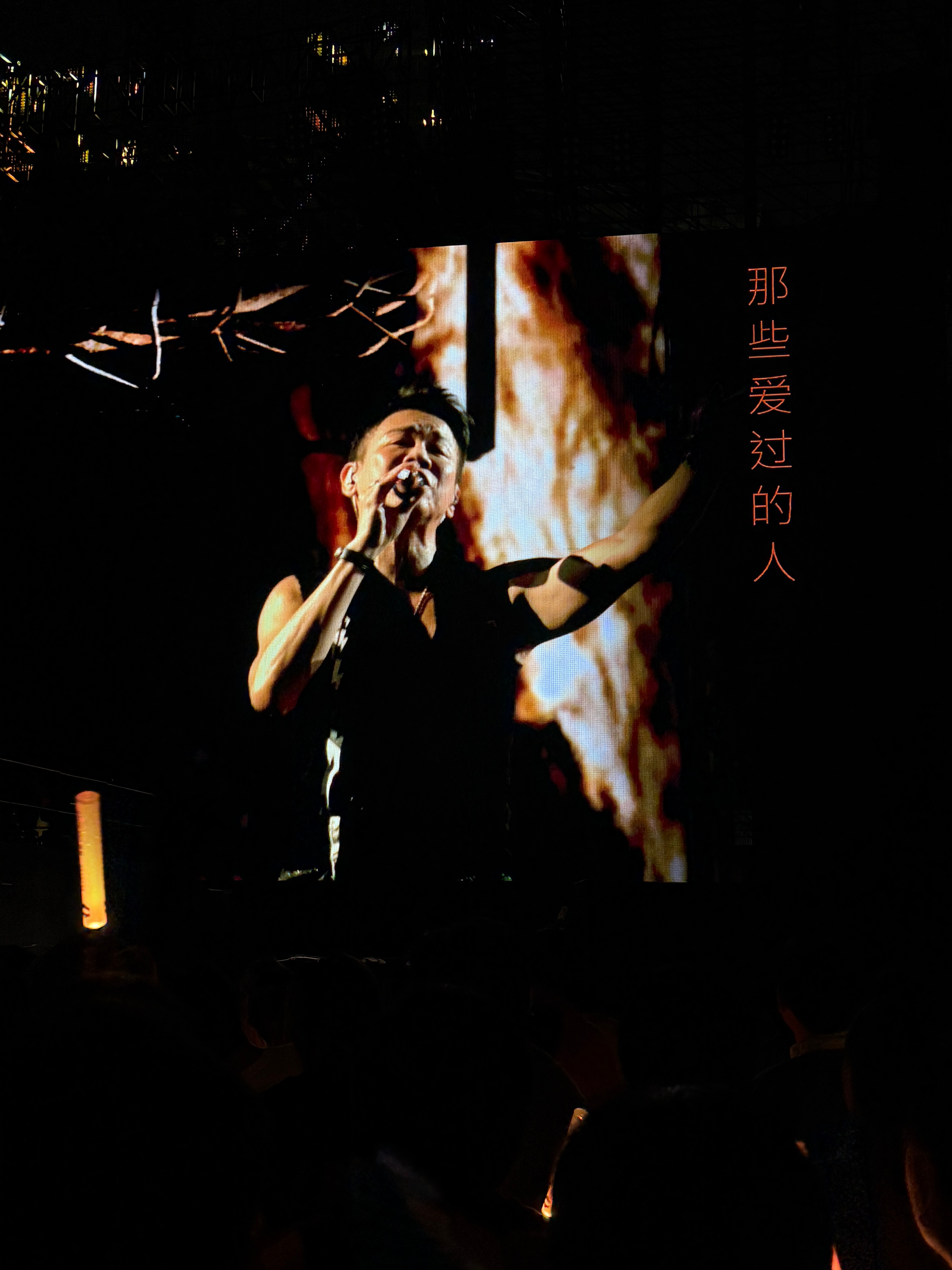 秋天是忽然间就来临💙  ​​​