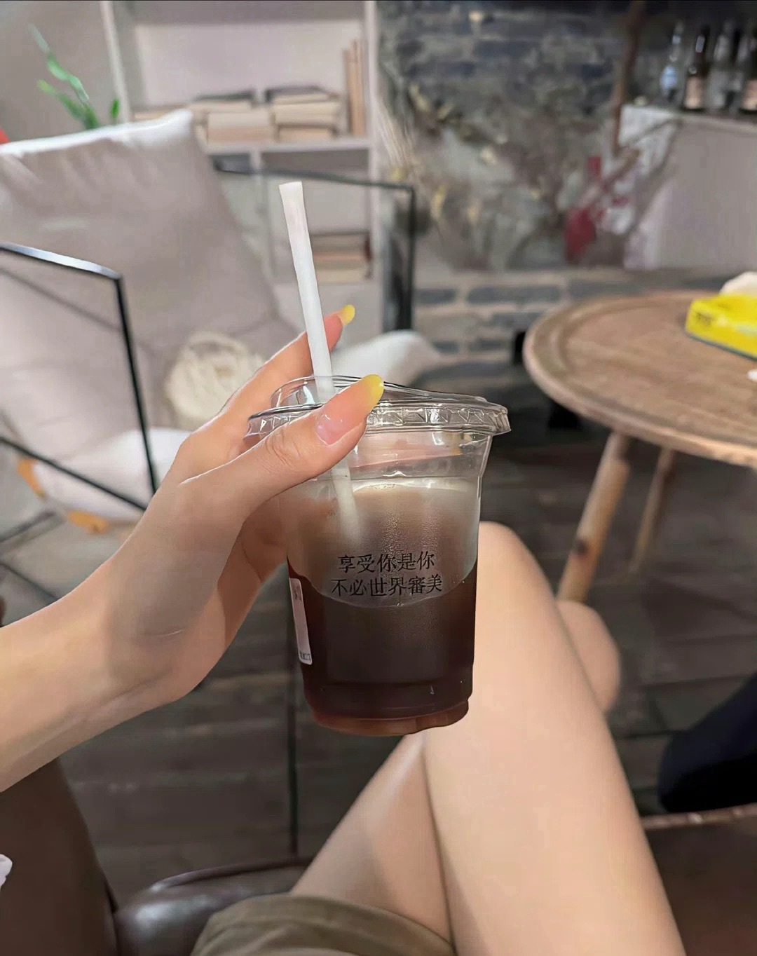 你不理解为什么女人一分手就变好看了 那我告诉你 全他妈是你克的你个扫把星 