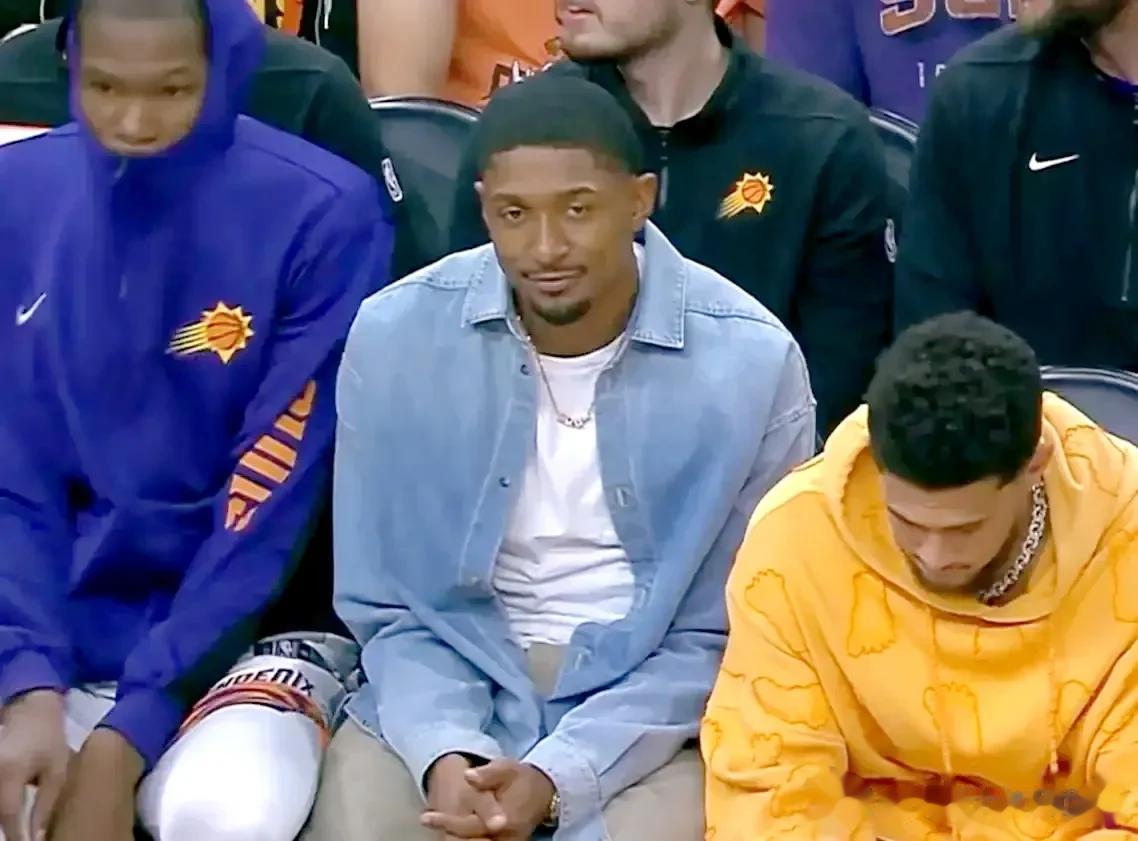 #NBA赛前闲谈# 
北京时间11月2日NBA太阳队官方更新球队明日伤病名单：比