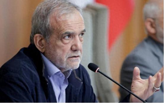 美国调转枪口，瞄准伊朗海水淡化厂，伊朗退了一步，公开作出承诺
 
伊朗总统佩泽希