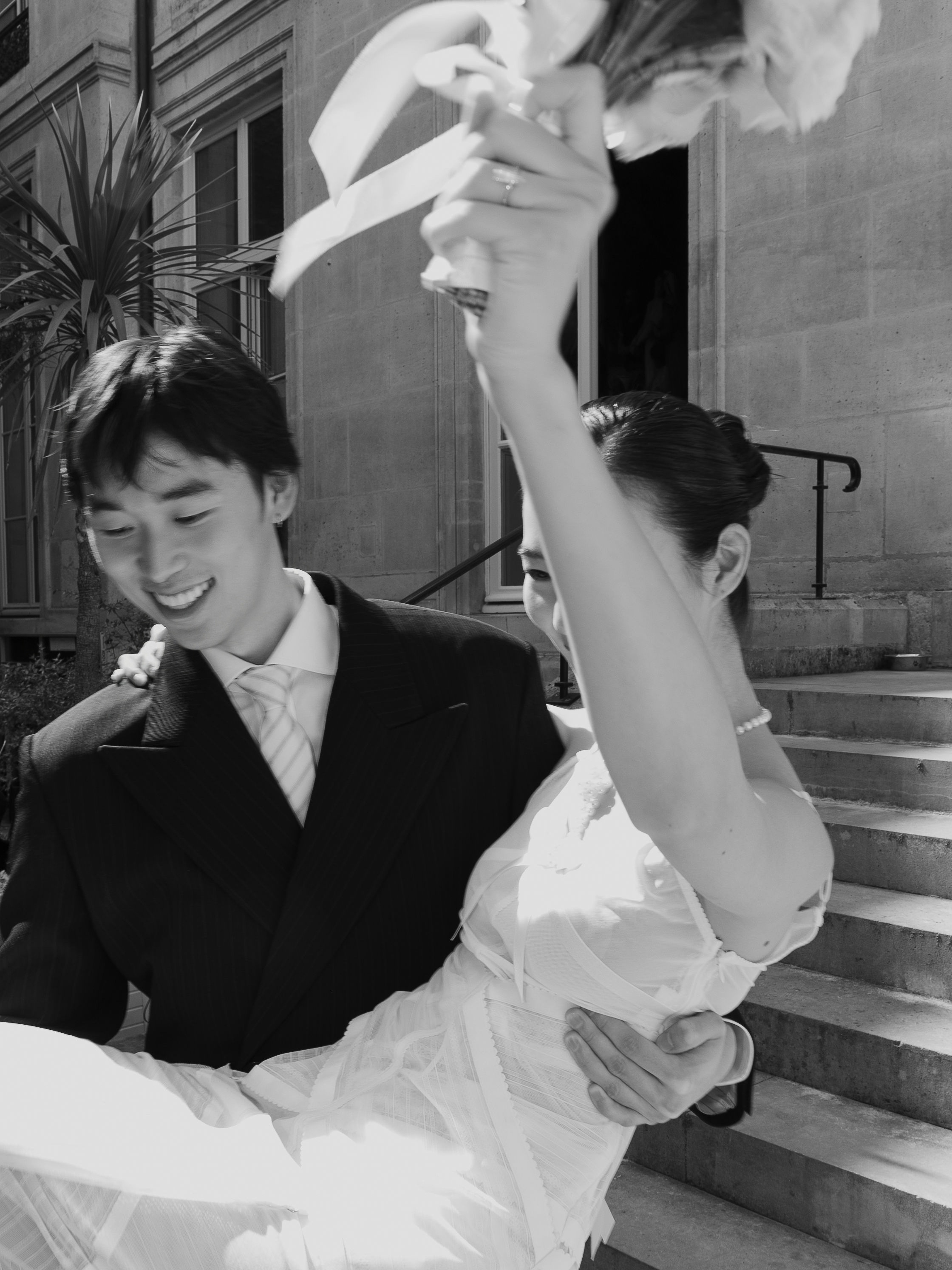 陈瑜林子濠结婚 轻松浪漫的婚礼造型～💒超模陈瑜与林子濠喜结连理！一袭俄罗斯品牌
