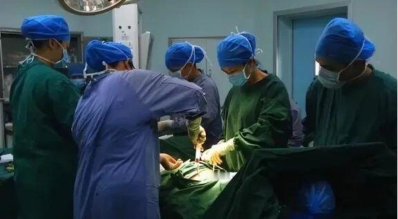 一场以肾为约的婚姻，终被爱改写结局

“你死后把肾给我，我马上嫁给你！” 这句话