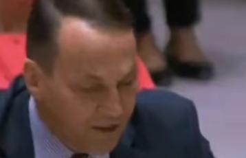 波兰也在慢慢觉醒，波兰外长拉多斯瓦夫.西科尔斯基2月26日在波兰议会发言，说美国