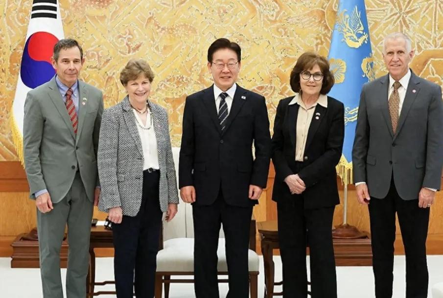 韩国要自己当家！李在明向美国表态：收回战时指挥权，来减轻美方负担，感谢美国在朝鲜