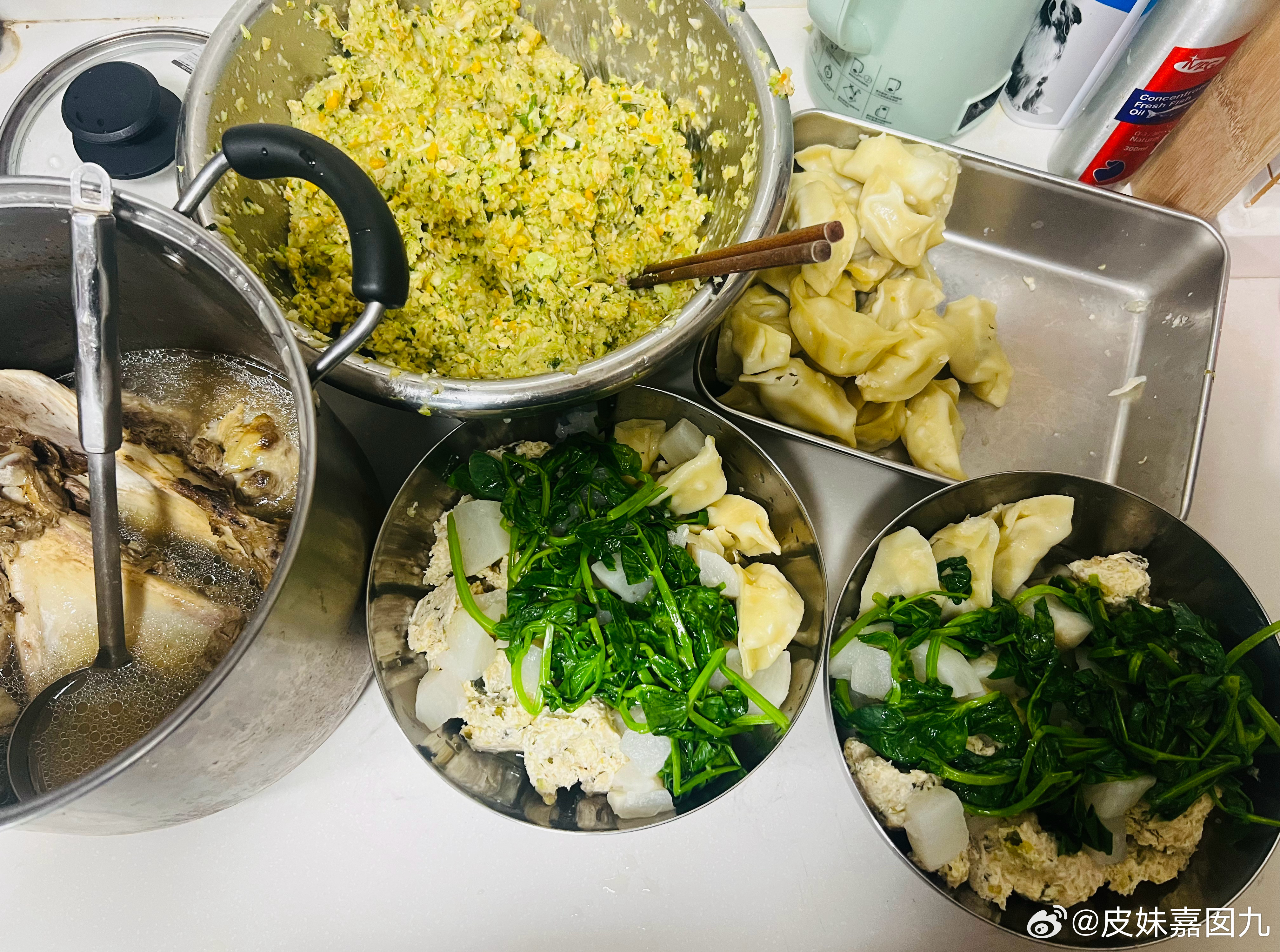 别的小狗吃一周，你们顶多三两顿 ​​​