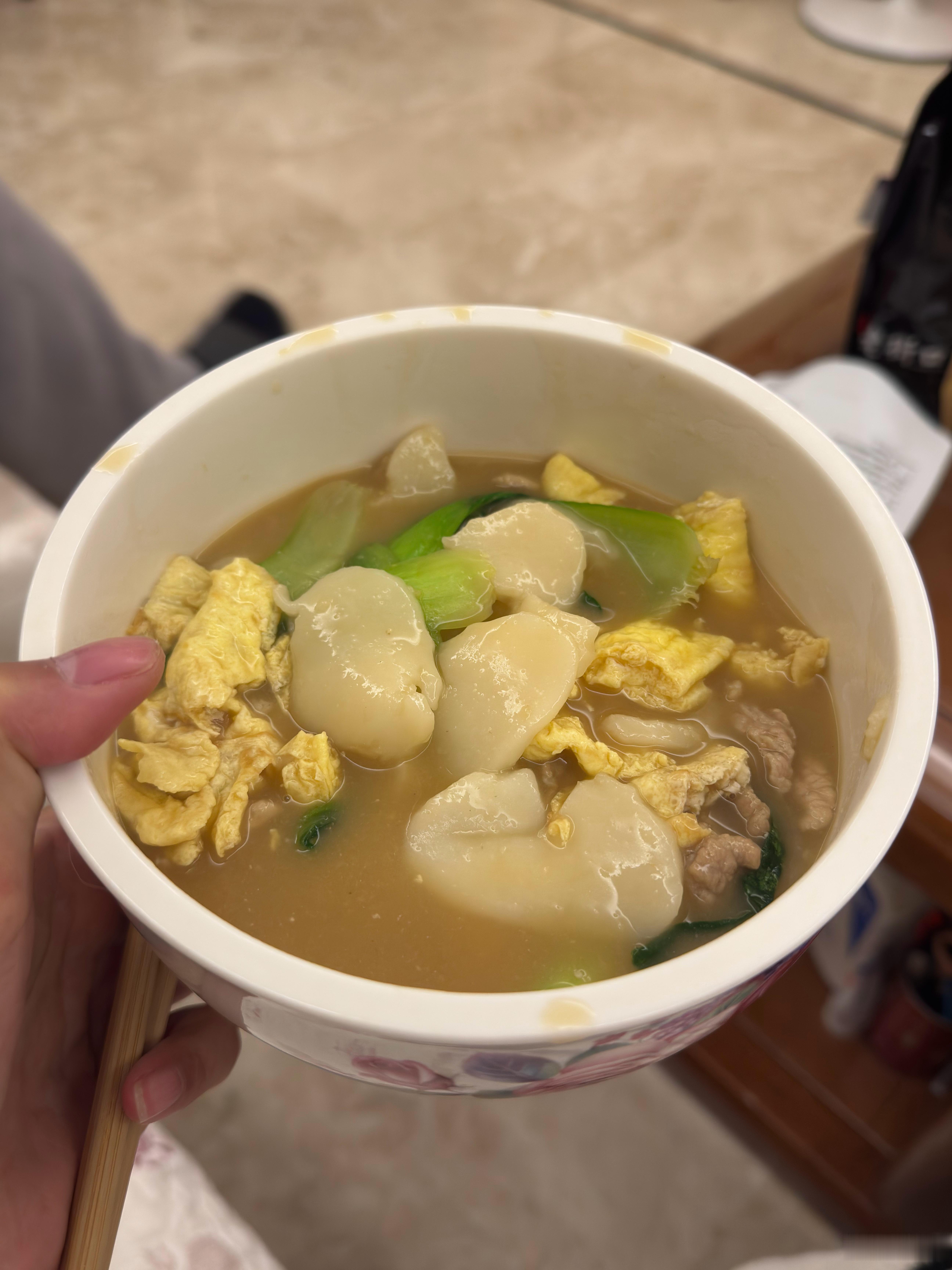 方老师给我寄的她爸爸自己打的年糕，好好吃啊，作为江西人第一次炒年糕，专门小红书看