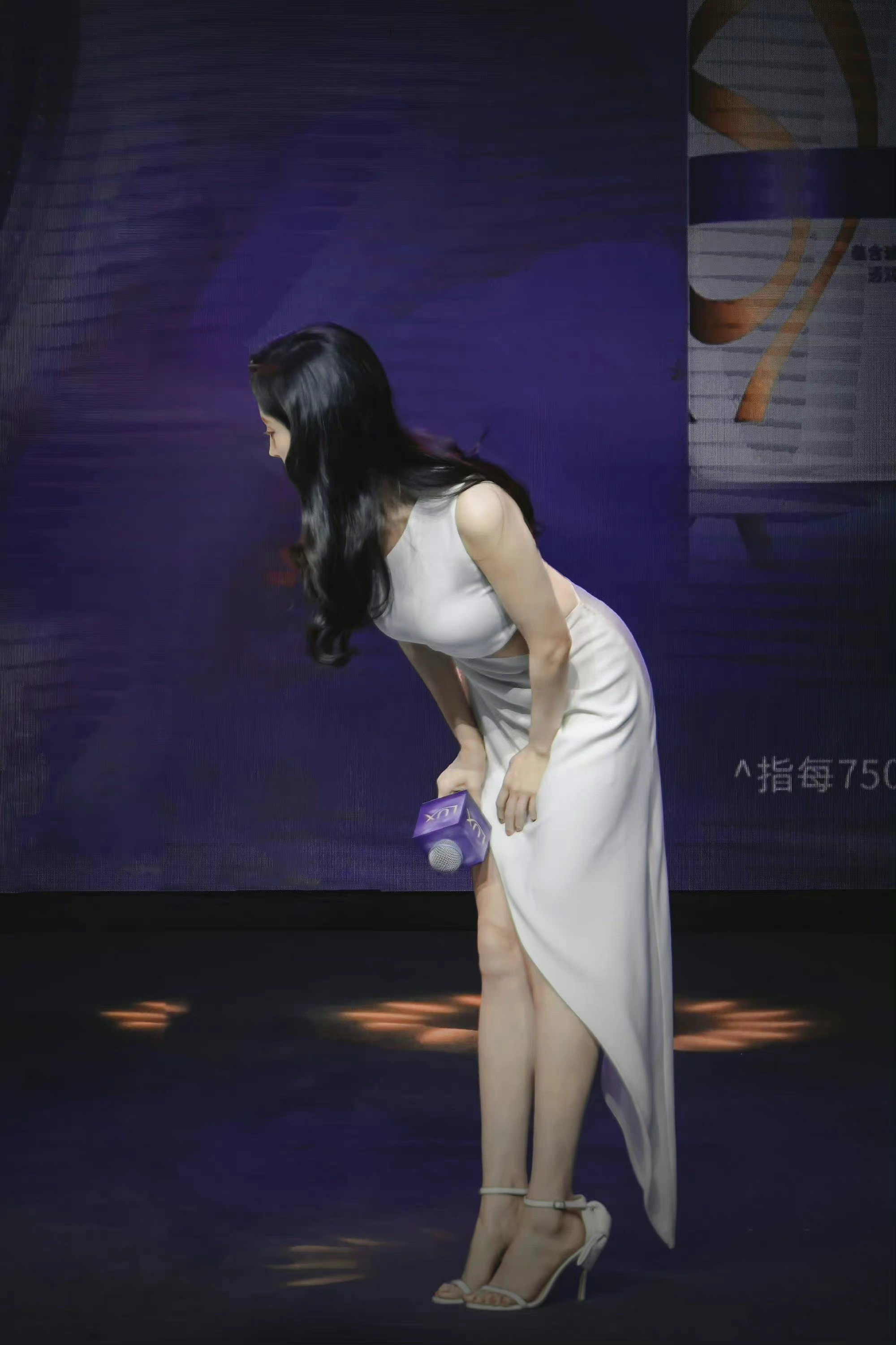 摄影师抓拍：杨幂[憧憬] ​​​