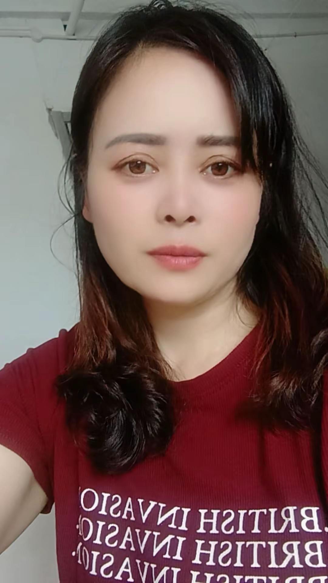 这首歌曲听着就陶醉，其中的心酸自，只有自己最清楚，珍惜当下好好活着！