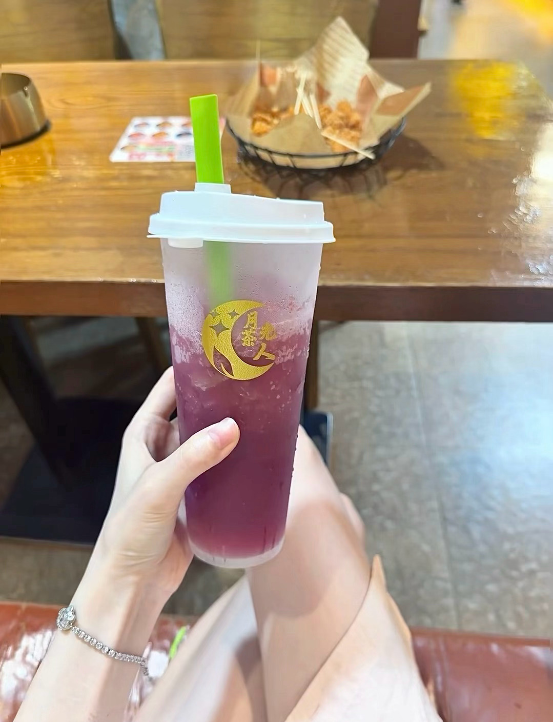 心情不好，难道是吃的太少？ 