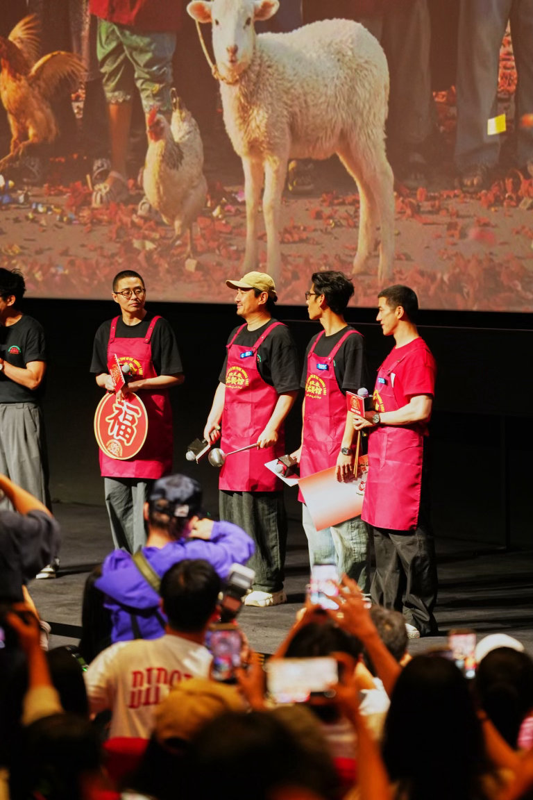 沈腾说好好吃饭的含义是珍惜褪去喜剧演员的标签，沈腾沉下心打磨厨艺与演技，把徐福坚