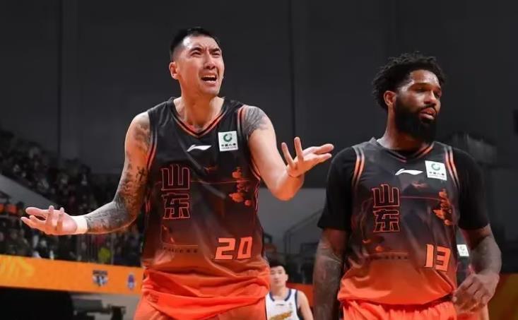 CBA球队主动花钱直播比赛，这是常规操作。
根据媒体人“付政浩MVP”的消息，山