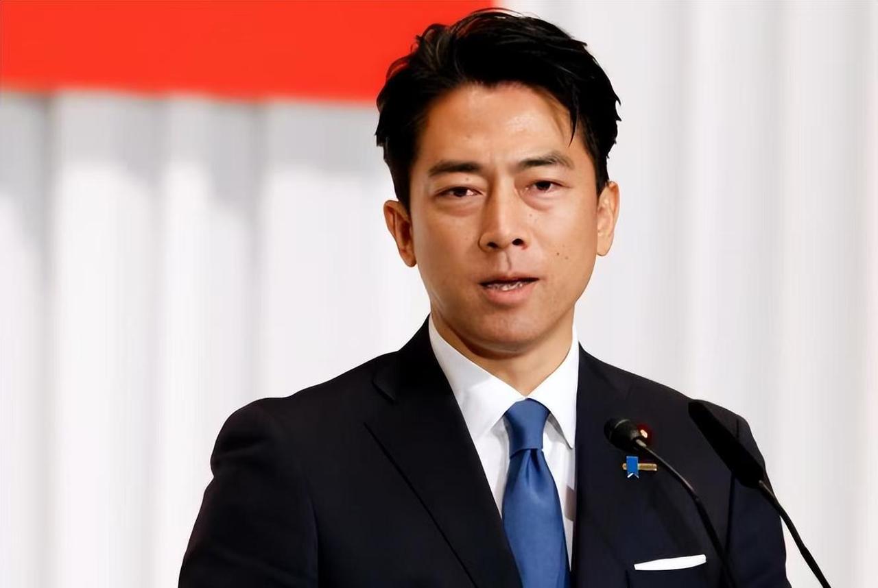 快讯！
小泉进次郎最新消息！
12月2日，日本防卫大臣小泉进次郎前往东京都府中市