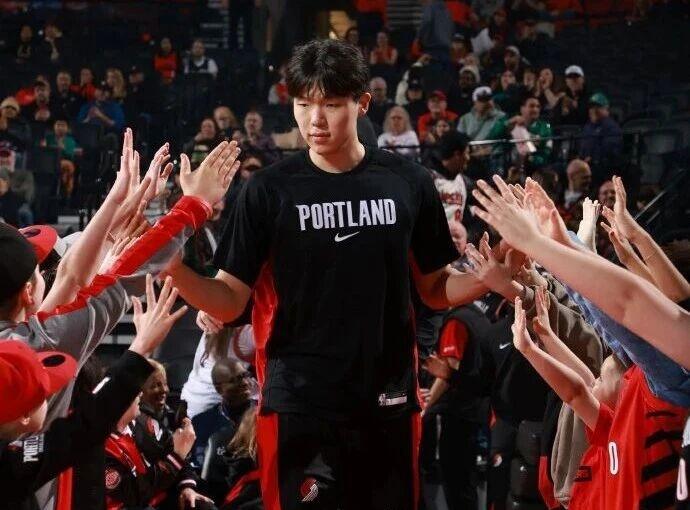 为什么国内大部分人会想 小杨能帮到国家队，比他在NBA有一个出色的生涯更重要！