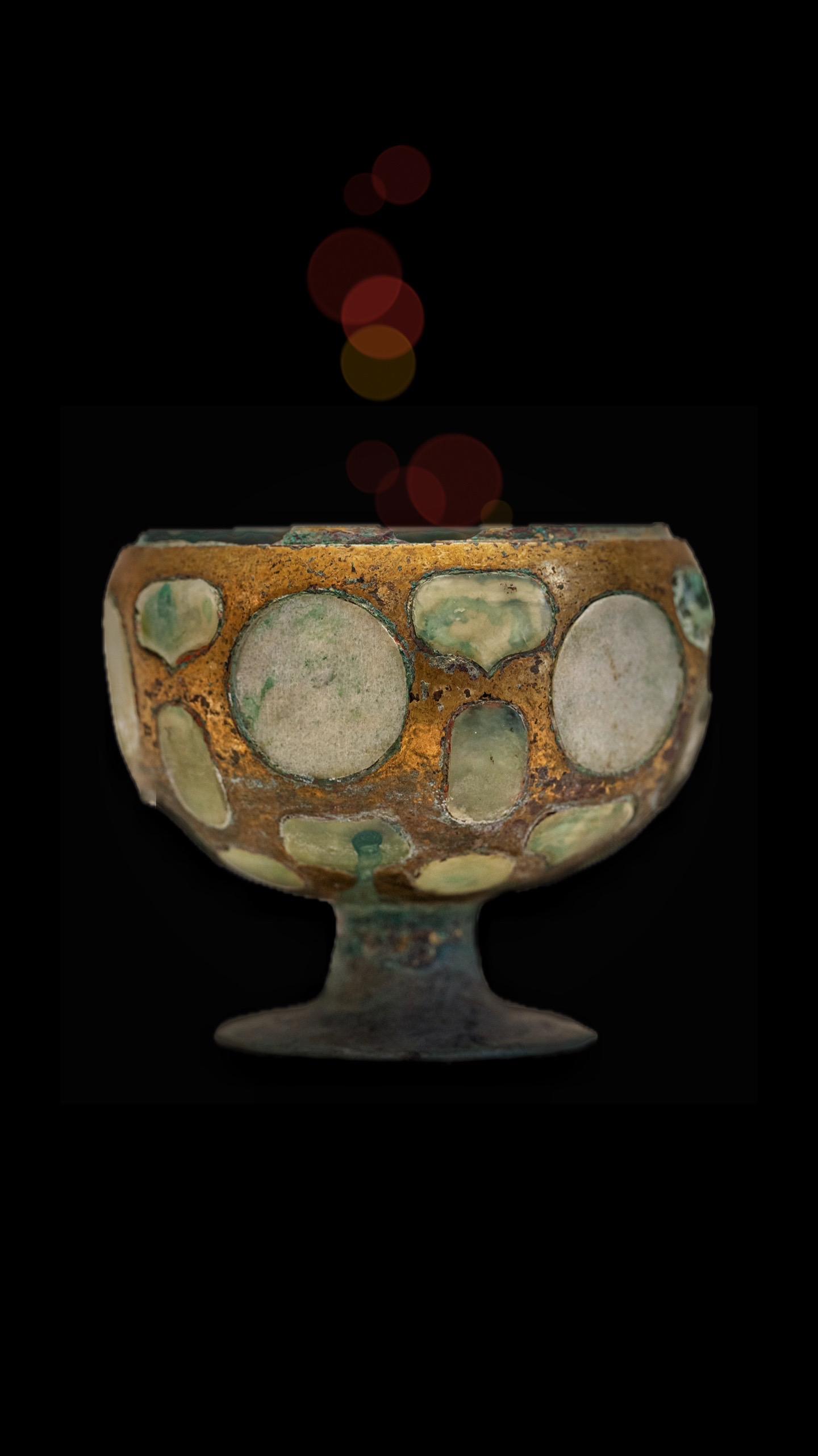 战国·嵌玉鎏金错金铜杯。我仓既盈，我庾维亿，以为酒食，以享以祀——先秦...