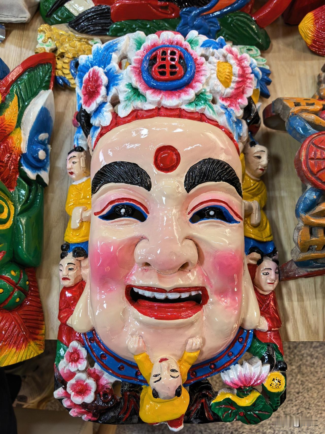 南昌有个万寿宫。   

万寿宫有个八角井。井里锁了一条蛟龙。这条蛟龙为害人间，