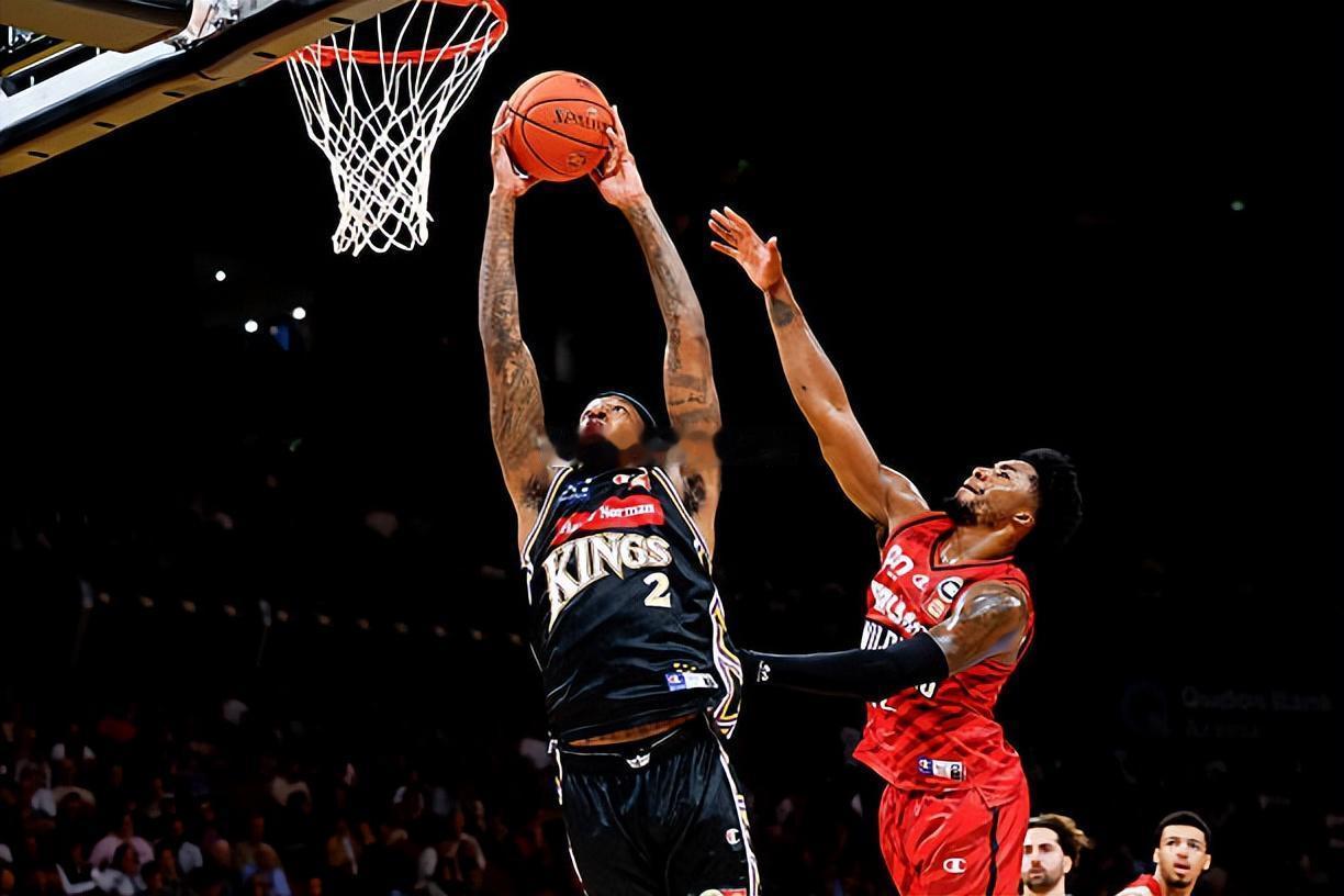 由于在上赛季未能与任何一支NBA球队完成签约，老将侧翼球员托里-克雷格（Torr