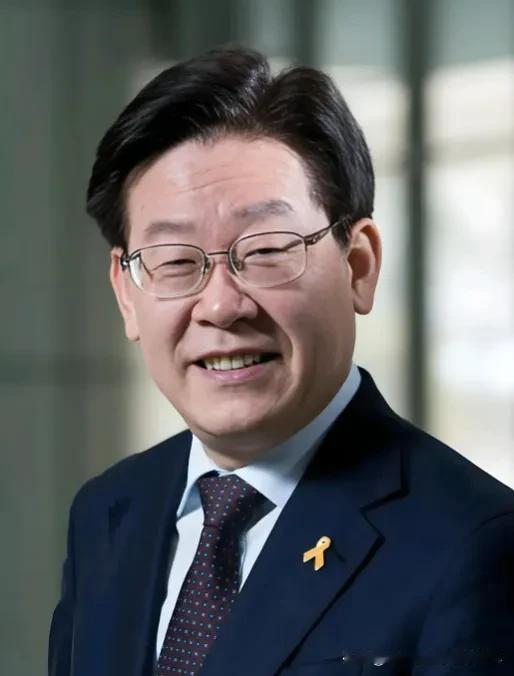 李在明政府为了改善半岛关系，打算允许韩国老百姓以个人的方式去朝鲜旅游。很多人说这