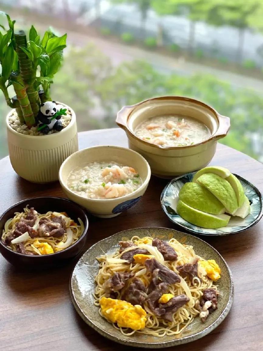 版本一 温馨日常风
 
晒出我的今日美食
忙碌的一天，被一桌暖心美食治愈。亲手做