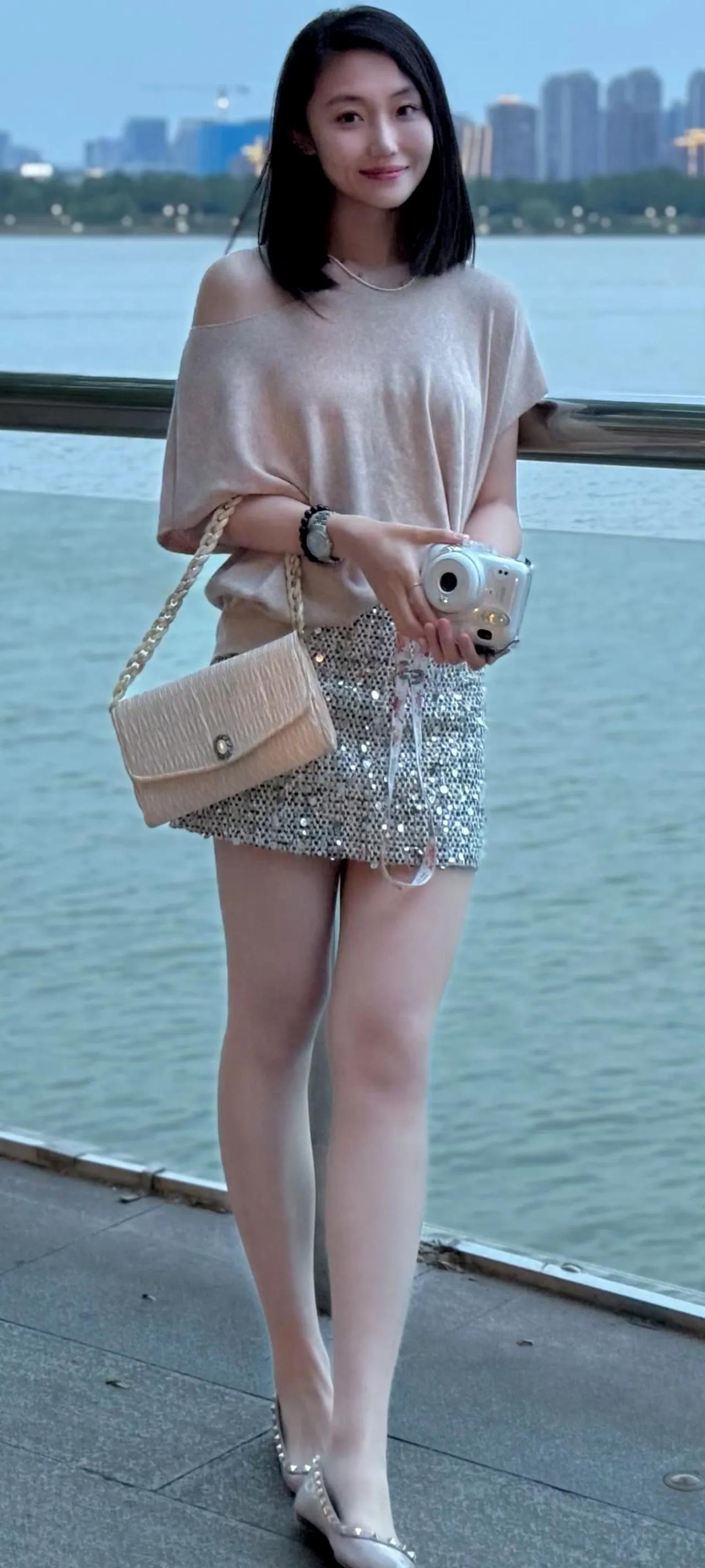美女穿搭分享唯美的美照 女生怎么穿搭会看上去很优雅