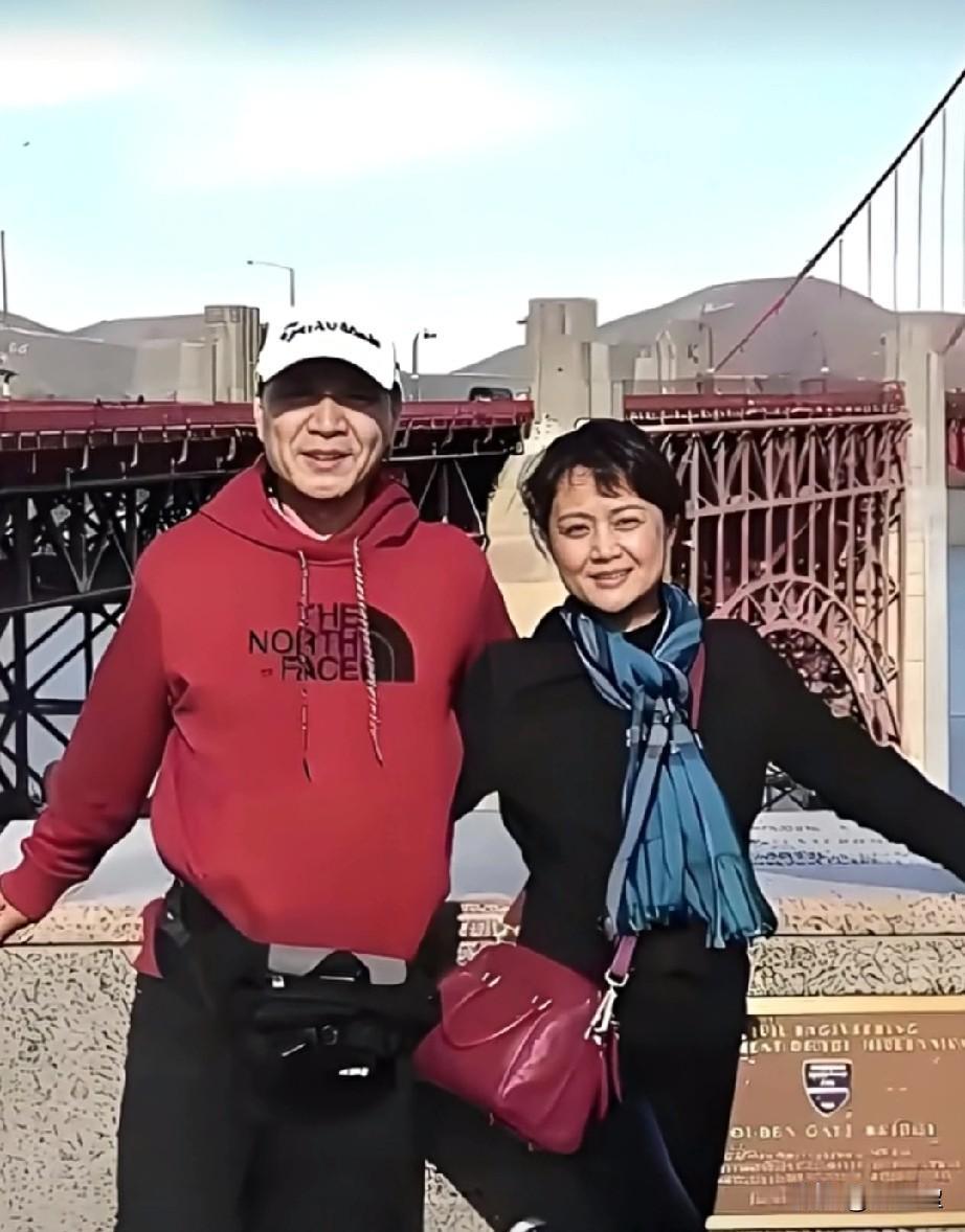 刘之冰与茹萍是娱乐圈里的模范夫妻，德艺双馨的艺术家，两夫妻低调且恩爱！