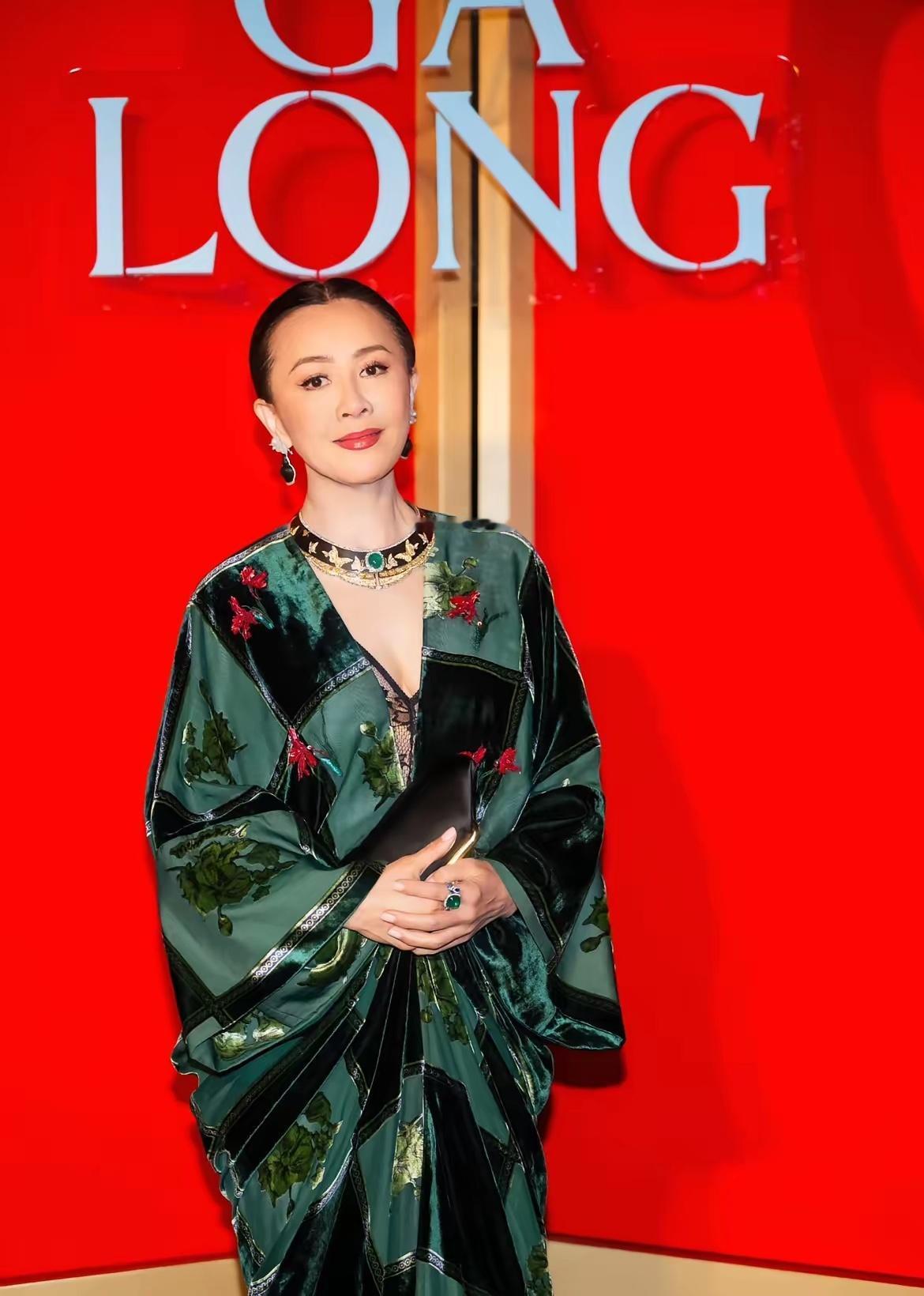 刘嘉玲内娱“文化冲击”：60岁的直言不讳

在娱乐圈这个复杂的大舞台上，60岁的