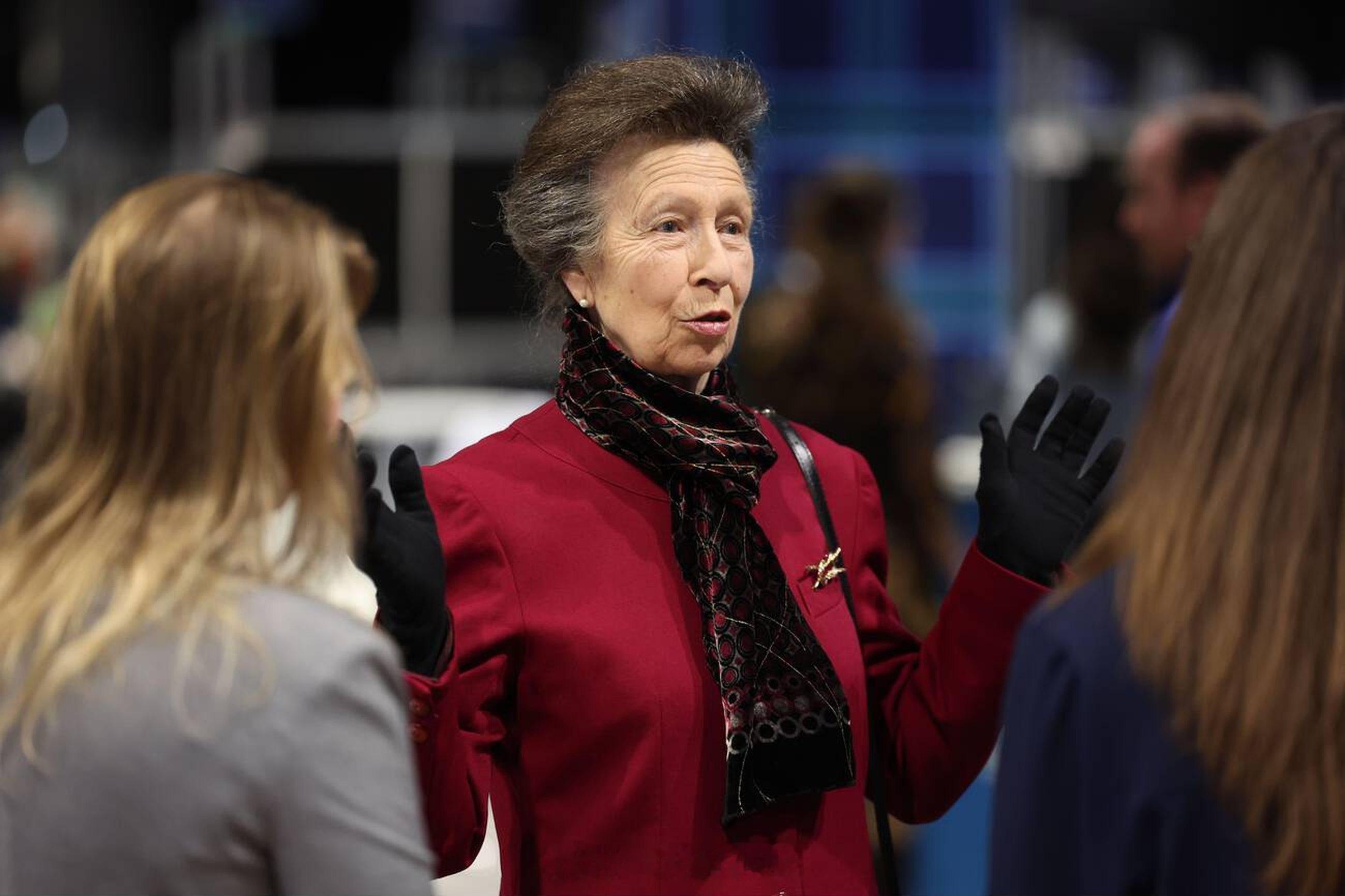 英国王室  2026年2月25日，安妮长公主在苏格兰格拉斯哥参加美国地球地理联合