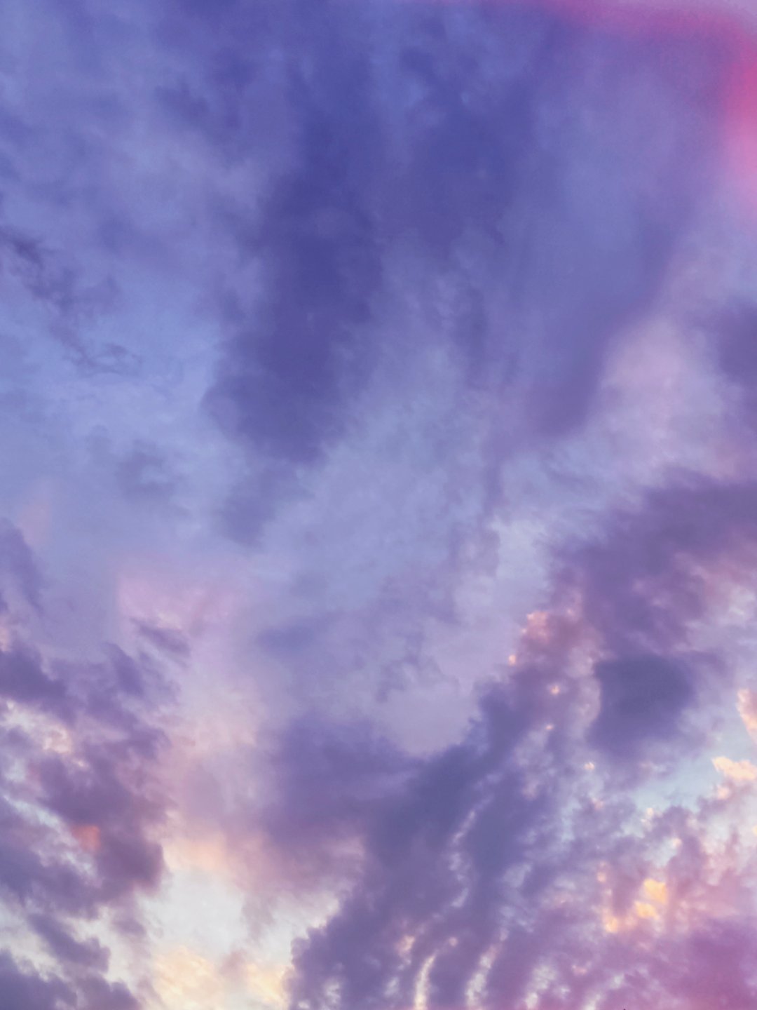 天空是紫色的 