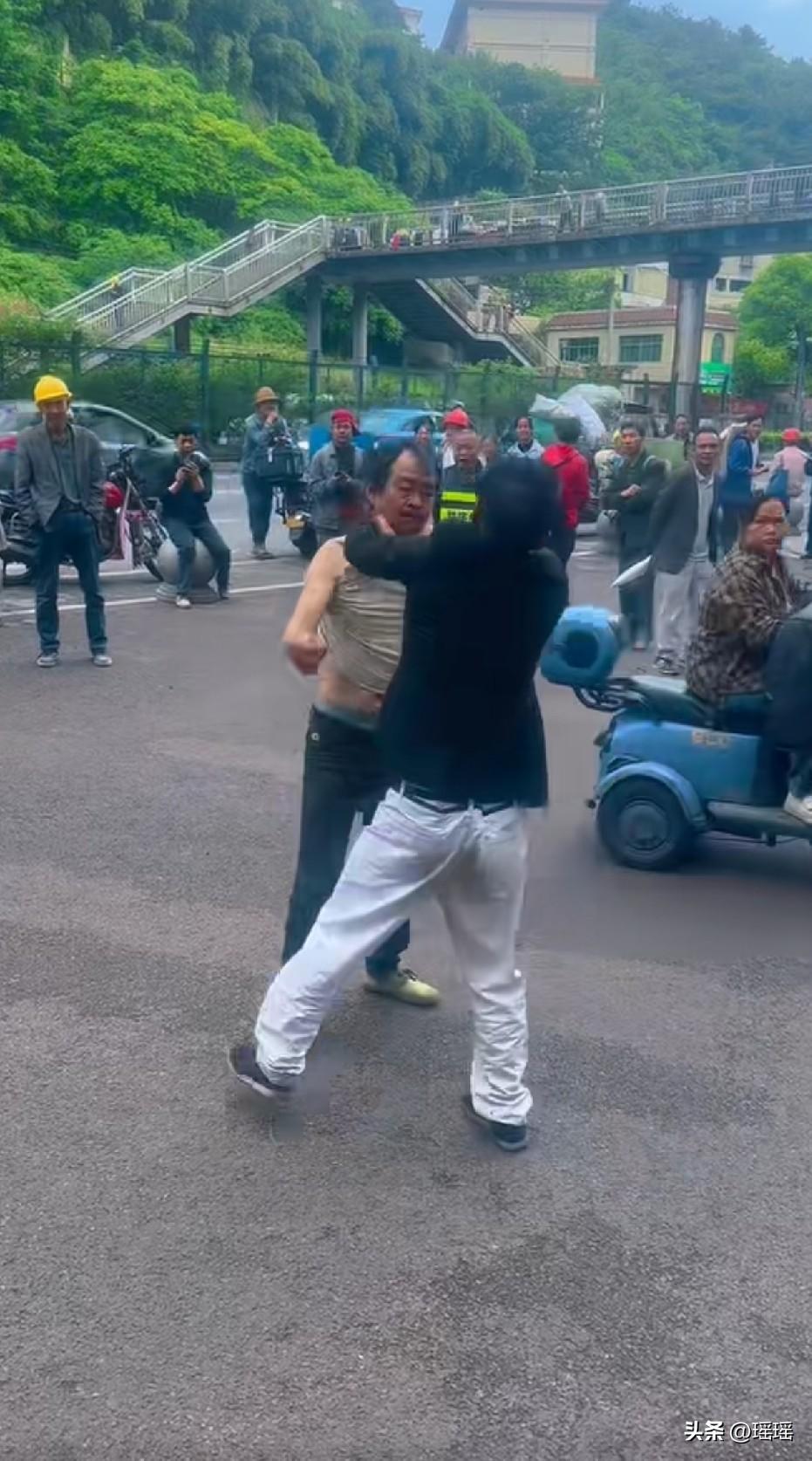 都是苦命人 没有必要互相伤害