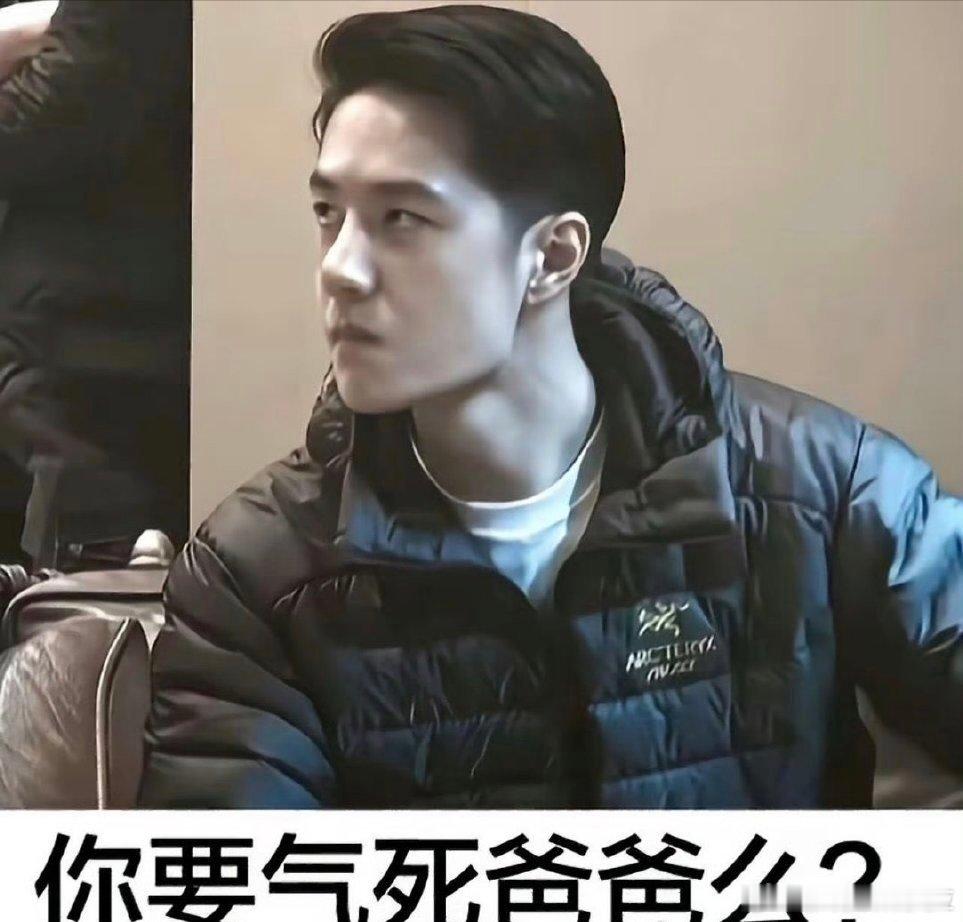 我在玩手机，某哥问我卫生间在哪儿？我随手给他指了指！他就去了，我就看着他去了。走