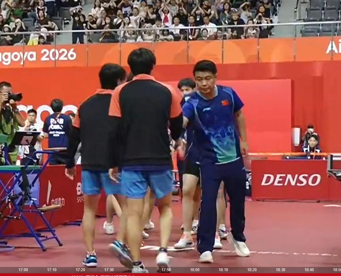 中国男乒团队赛输给了日本男乒，尽管赛后，央台的主持人说是这次的主要目的是锻炼新人