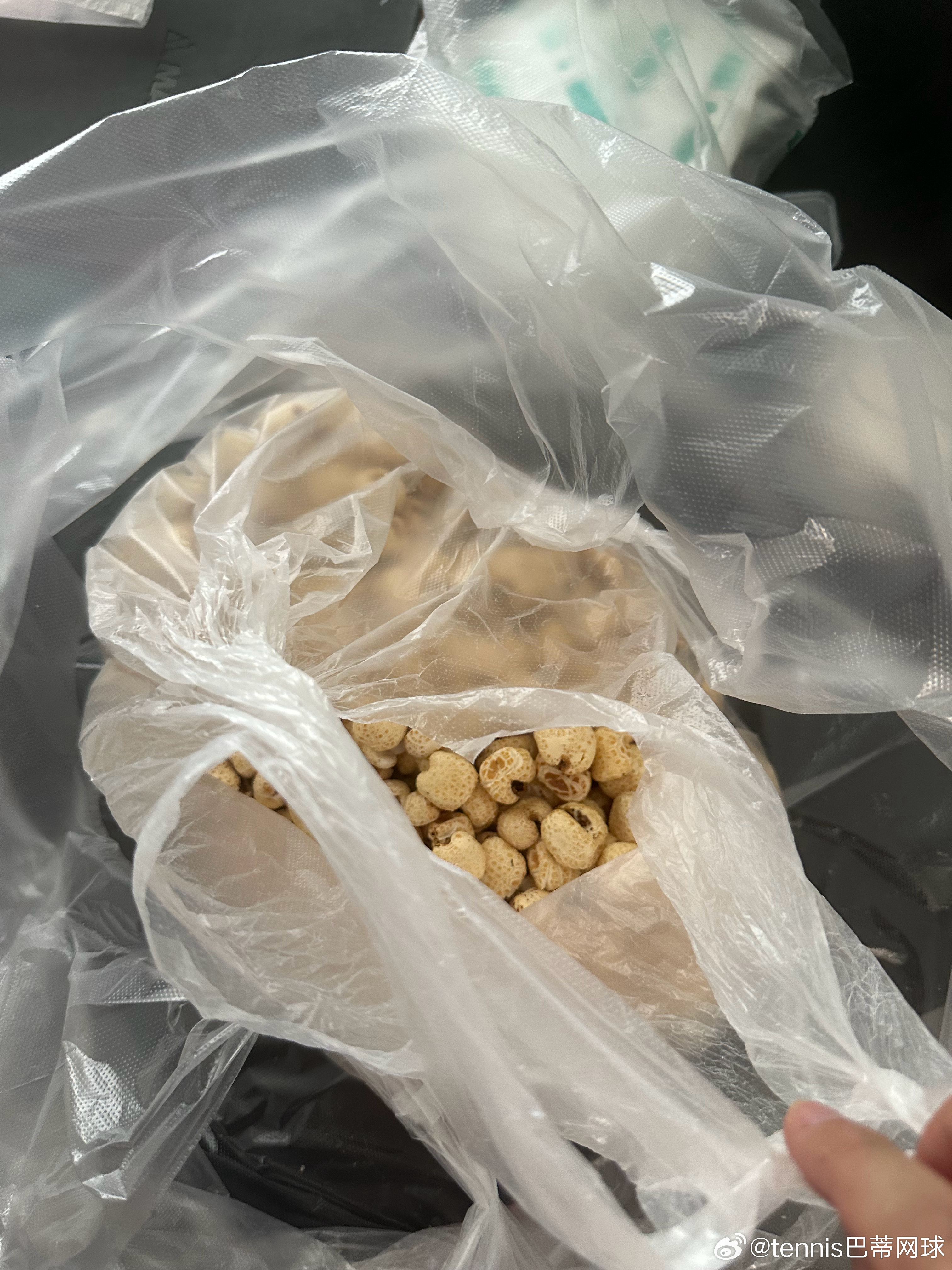 你敢信，这早饭🥣昨天应该被人点了，咪咕的客服来说我违规侵权，让我下播，所以郑钦