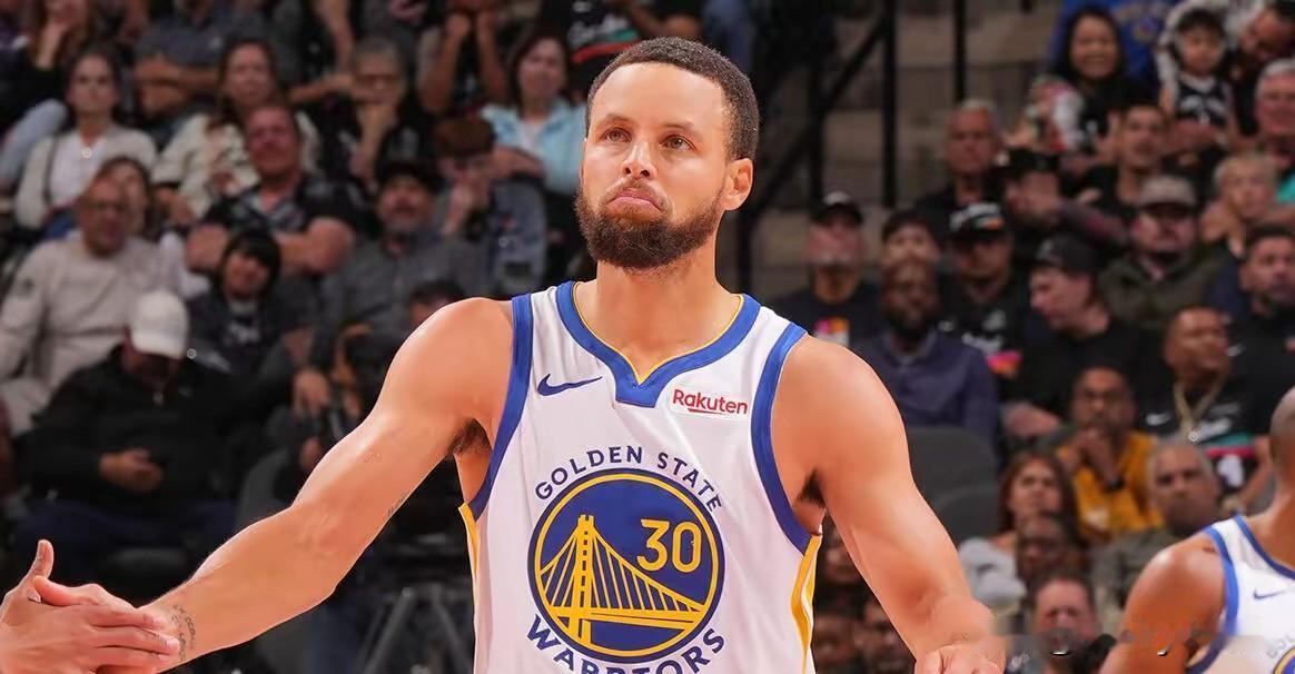 今天大爆发，在昨天低迷后，今天神挡杀神，目前砍下37分3板3助，投篮19中11，