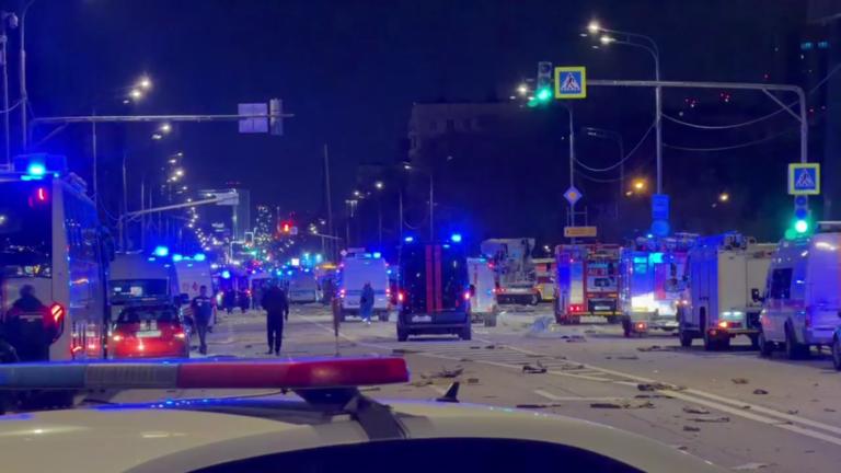 莫斯科也不安全了，凌晨时分乌克兰无人机突破防空系统，克宫外围仅7公里处的一栋大楼