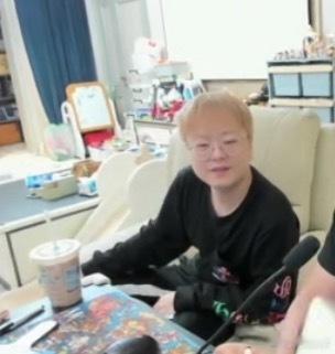Hao：我们现在要解决的是什么呢，你们说什么都不单排，那像你这么说的话，Ame 