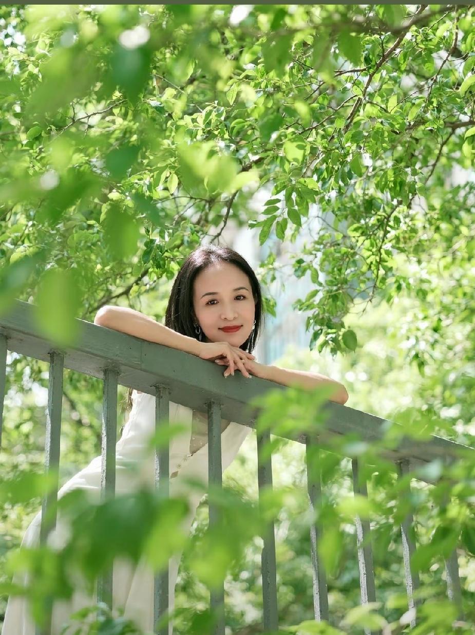 赚钱的八个层次
越往后越轻松
前面的都很拥堵

人这辈子，赚钱的方式决定了你的层