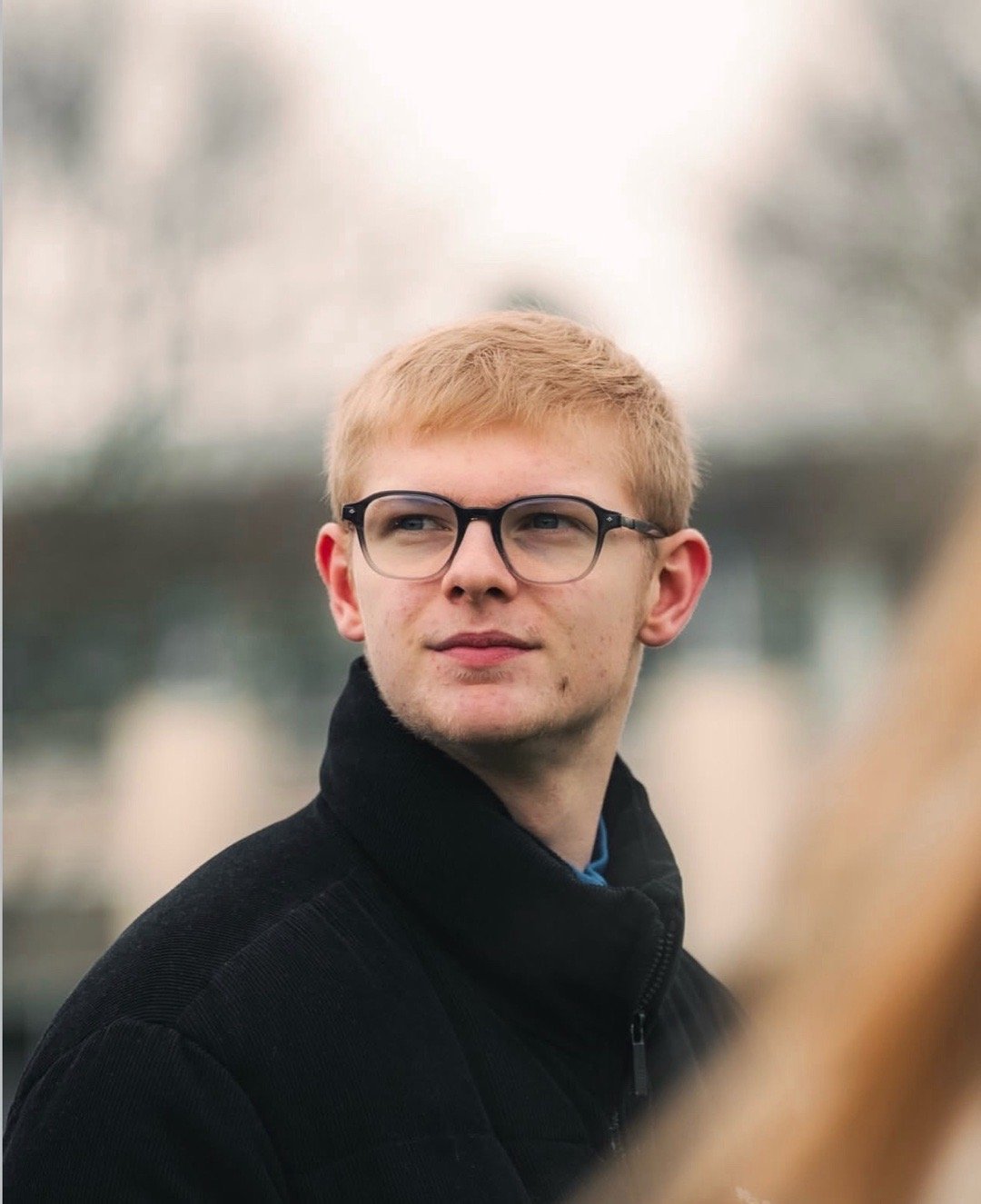 哥哥弟弟昨天去玩橄榄球🏉（小伦的金色汗毛在寒风中竖起来的样子太像金丝猴了……）