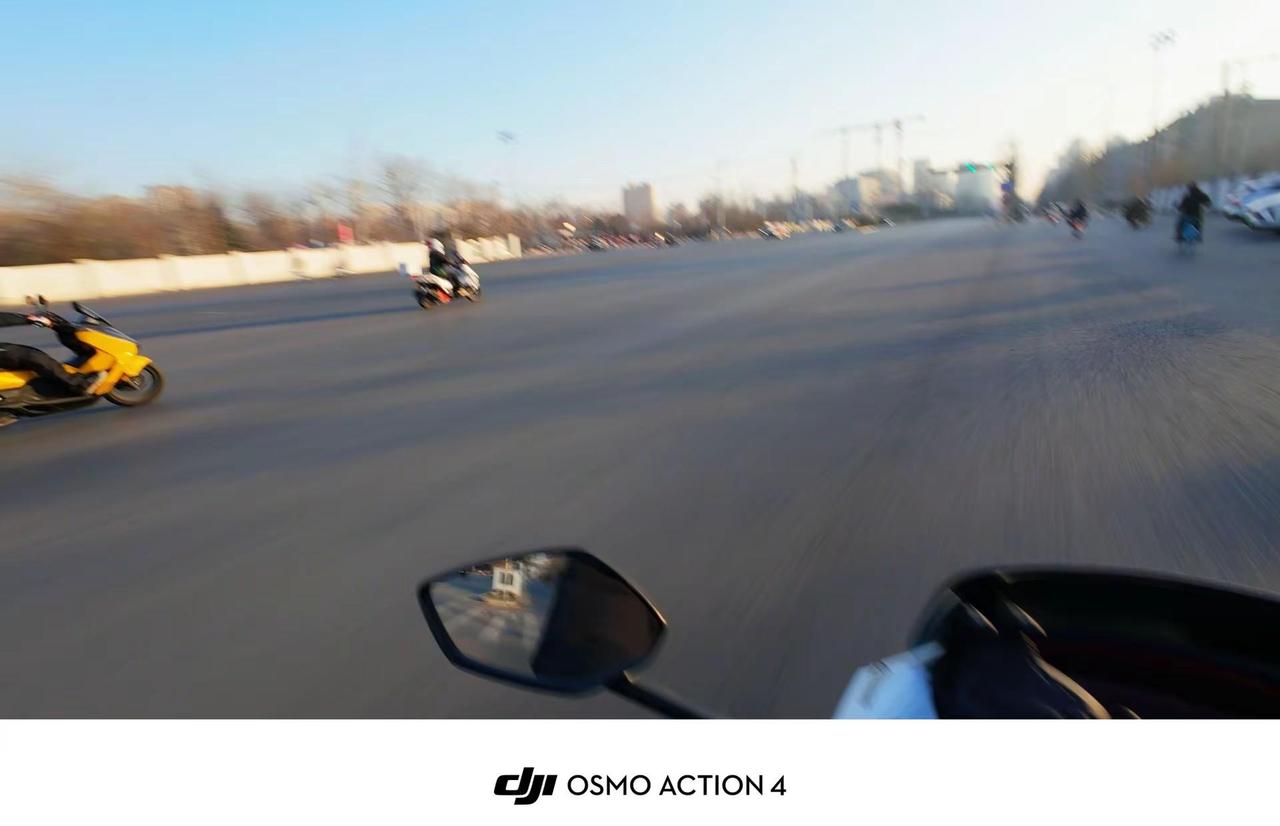 伤口是没缝合的，小手是攥着的，小嘴是吃奶的状态，眼角是有泪的小洛熙事件