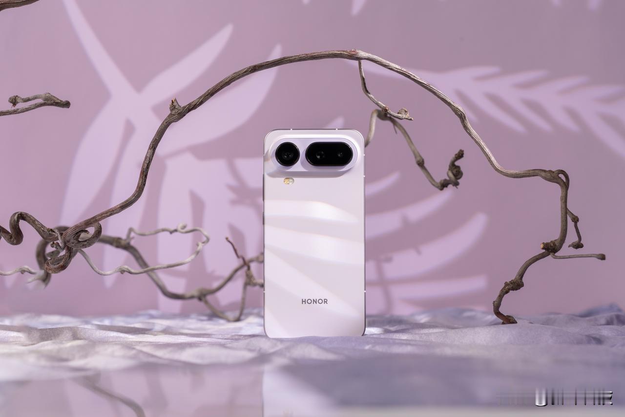 荣耀Magic8ProAir真机实拍

6.31英寸

6.1mm厚

155g