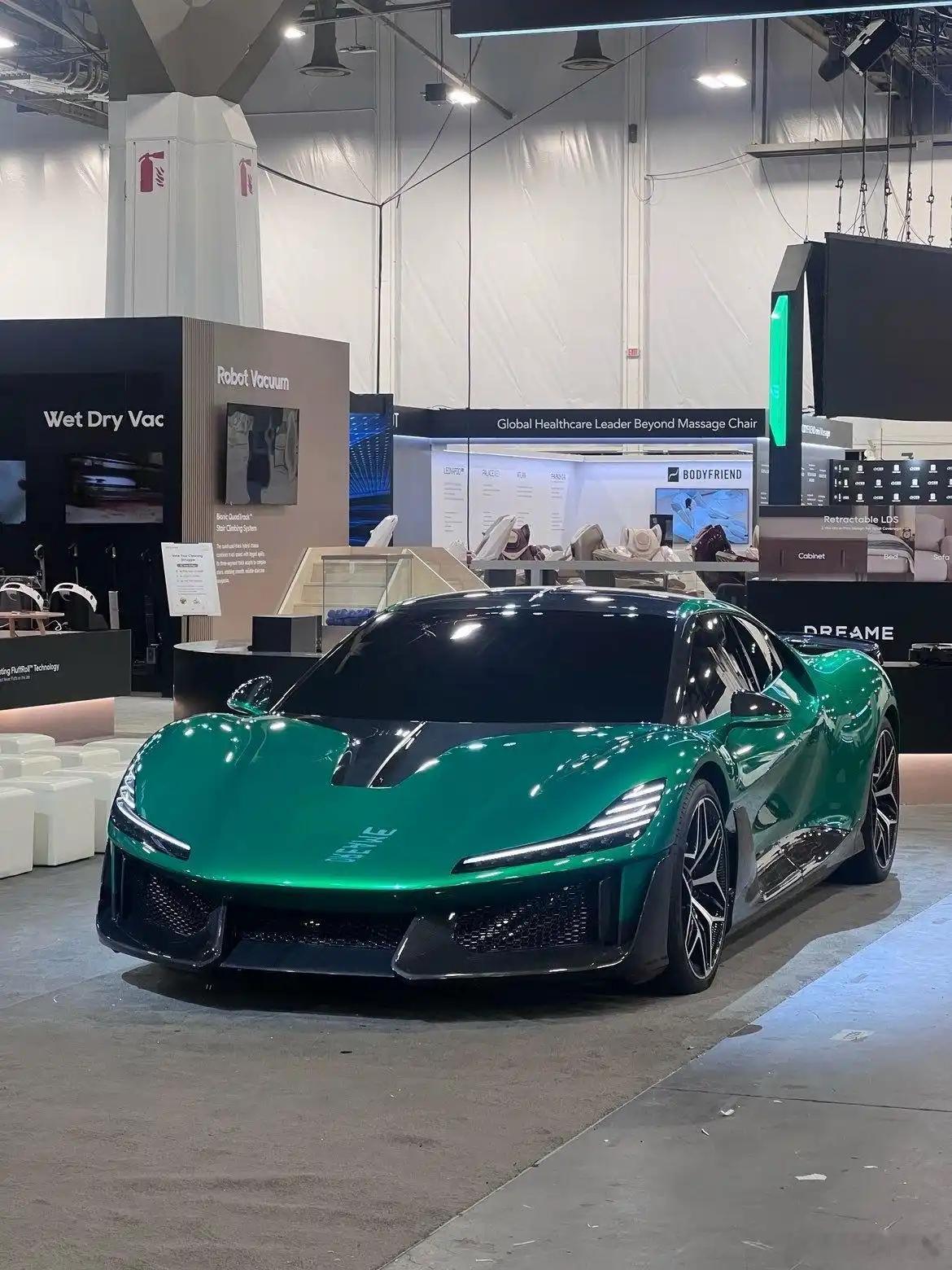 追觅造车英文定名为Kosmera，超级跑车名为NEBULA(星云)NEXT01就