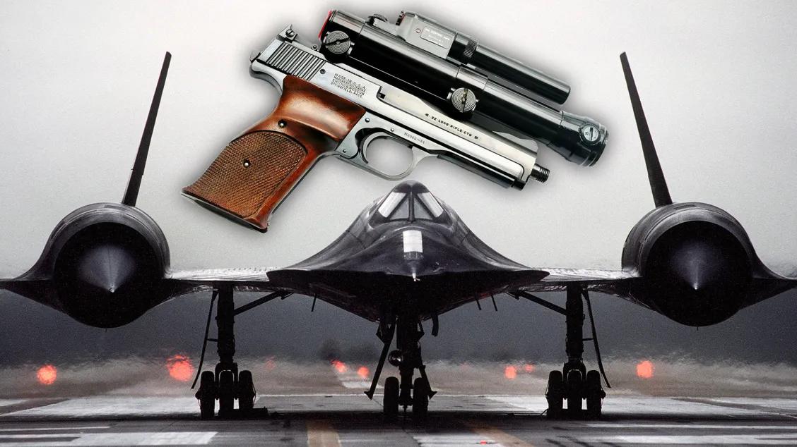 黑鸟飞行员配.22小手枪，冷战最离谱生存装备实锤

据美国战区网消息，

196